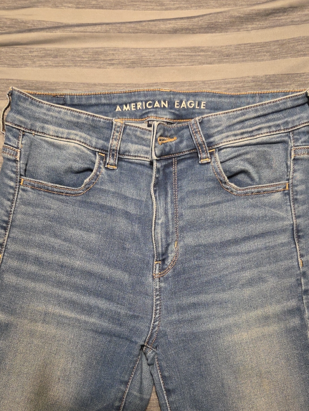American Eagle Outfitters Light Blue High-Rise Stretch Jeans
